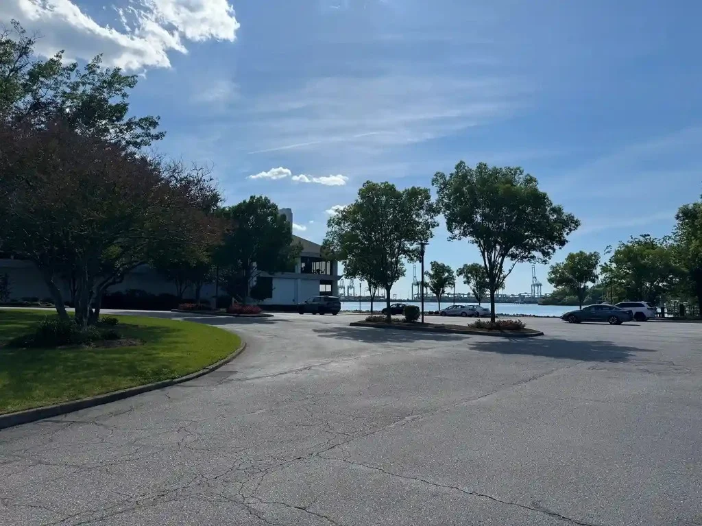 Larchmont neighborhood